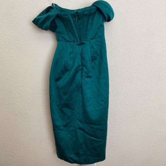 HOUSE OF CB ‘Loretta Emerald Green Off Shoulder Draped Corset Satin Dress NWOT L - Picture 6 of 12